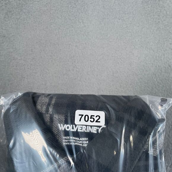 Wolverine Shirt Men's Medium Plaid Long Sleeve Button Down Green Pocket - Picture 10 of 10